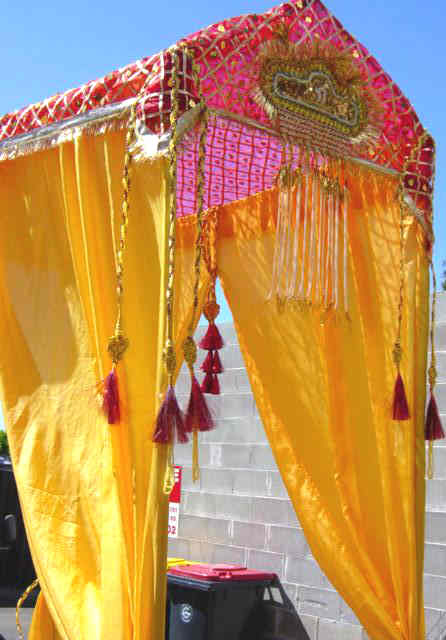 Arabian Draped Palanquin - Prop For Hire